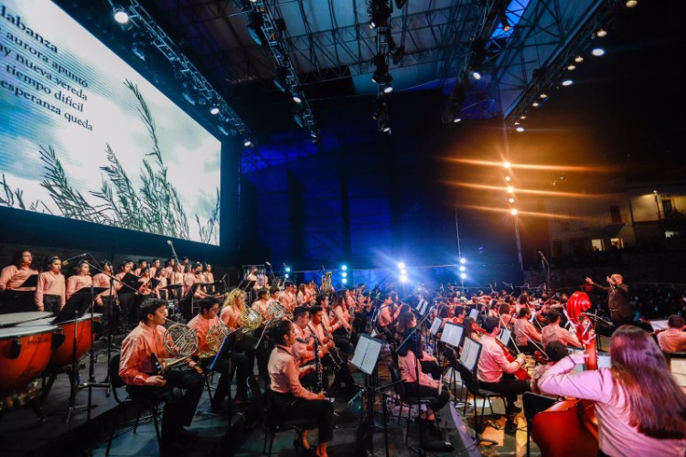 INSPIRA CULTURA Y SOCIEDAD MEXICANA A ARTISTAS CERVANTINOS 